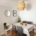 아파트 Family Apartment,
